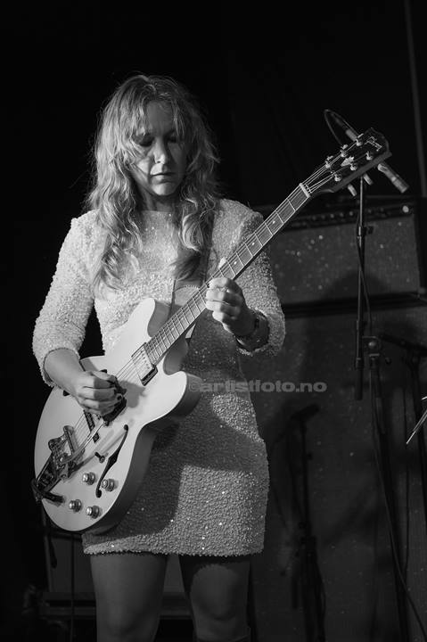 Hedvig Mollestad, Hedvig Mollestad Trio, Kafé Krank, Kristiansand. Foto: Svein Erik Nomeland