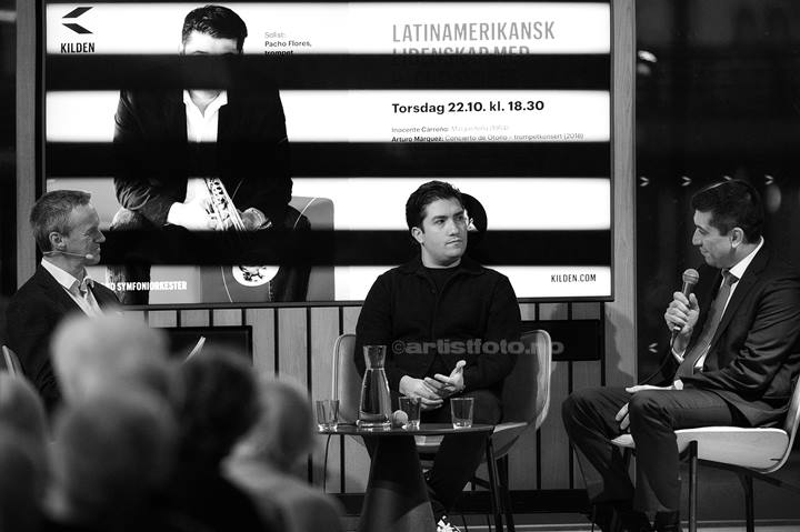 Pacho Flores, dirigent Rodolfo, Kristiansand Symfoniorkester. Kilden. Foto: Svein Erik Nomeland