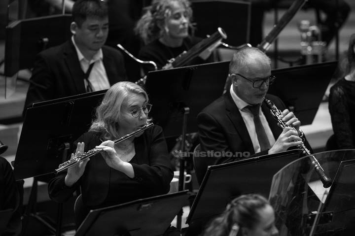 Pacho Flores, dirigent Rodolfo, Kristiansand Symfoniorkester. Kilden. Foto: Svein Erik Nomeland
