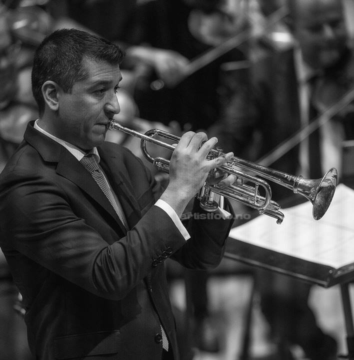 Pacho Flores, dirigent Rodolfo, Kristiansand Symfoniorkester. Kilden. Foto: Svein Erik Nomeland