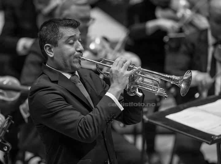 Pacho Flores, dirigent Rodolfo, Kristiansand Symfoniorkester. Kilden. Foto: Svein Erik Nomeland